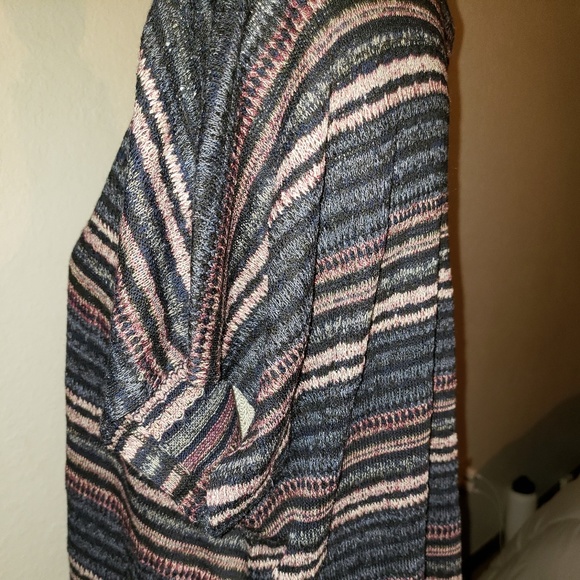 American Eagle short sleeve top - Picture 3 of 5